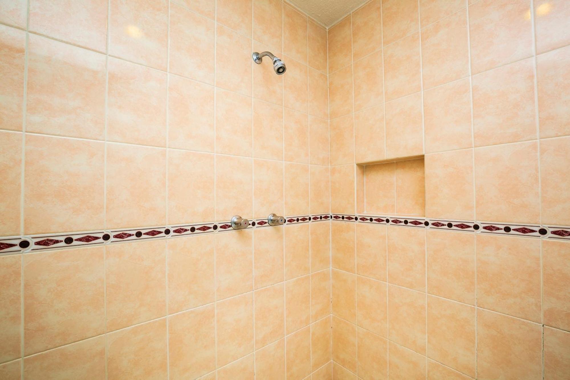 Capital O Hotel Casa Blanca, Морелия Экстерьер фото