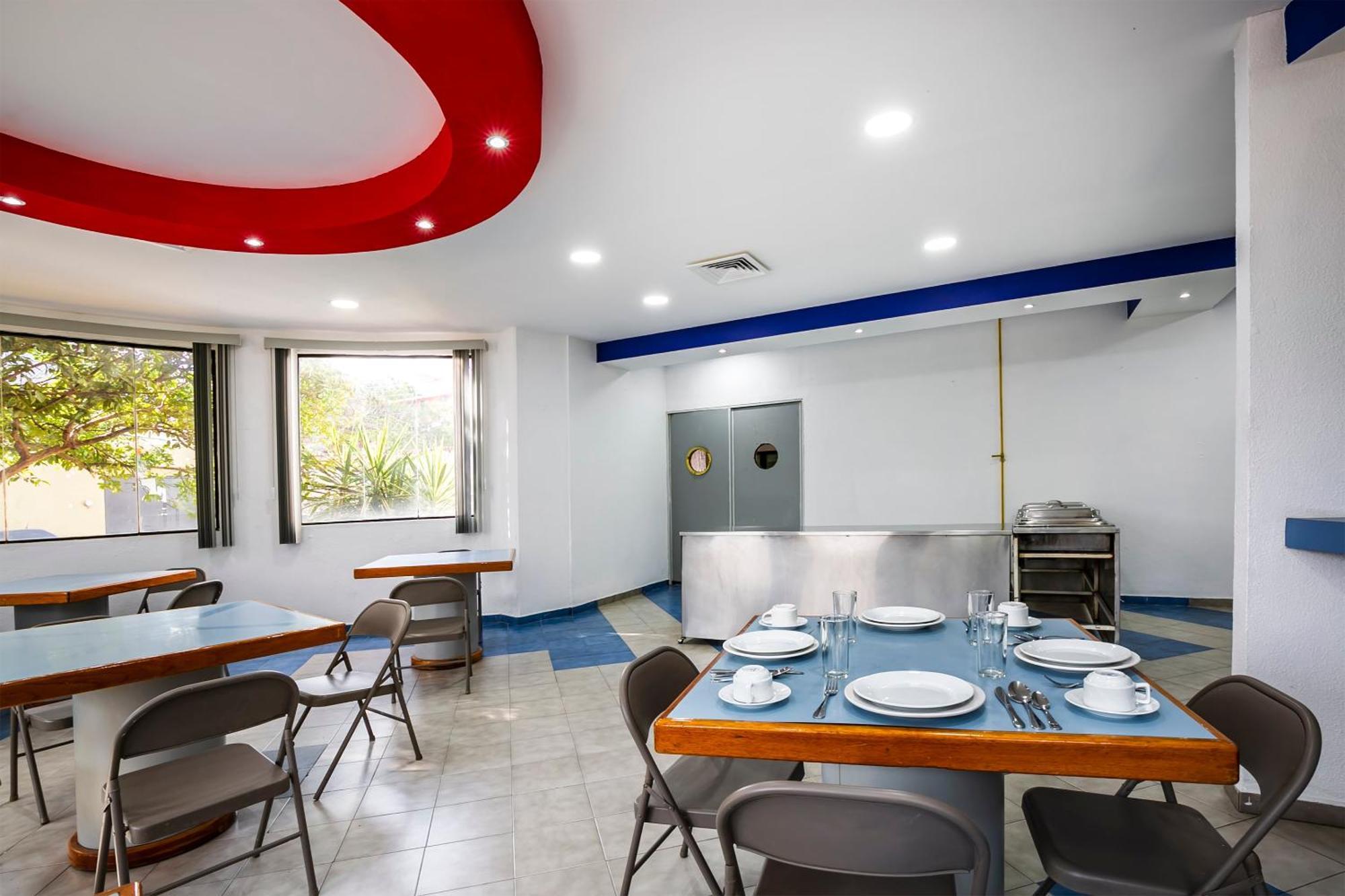 Capital O Hotel Casa Blanca, Морелия Экстерьер фото